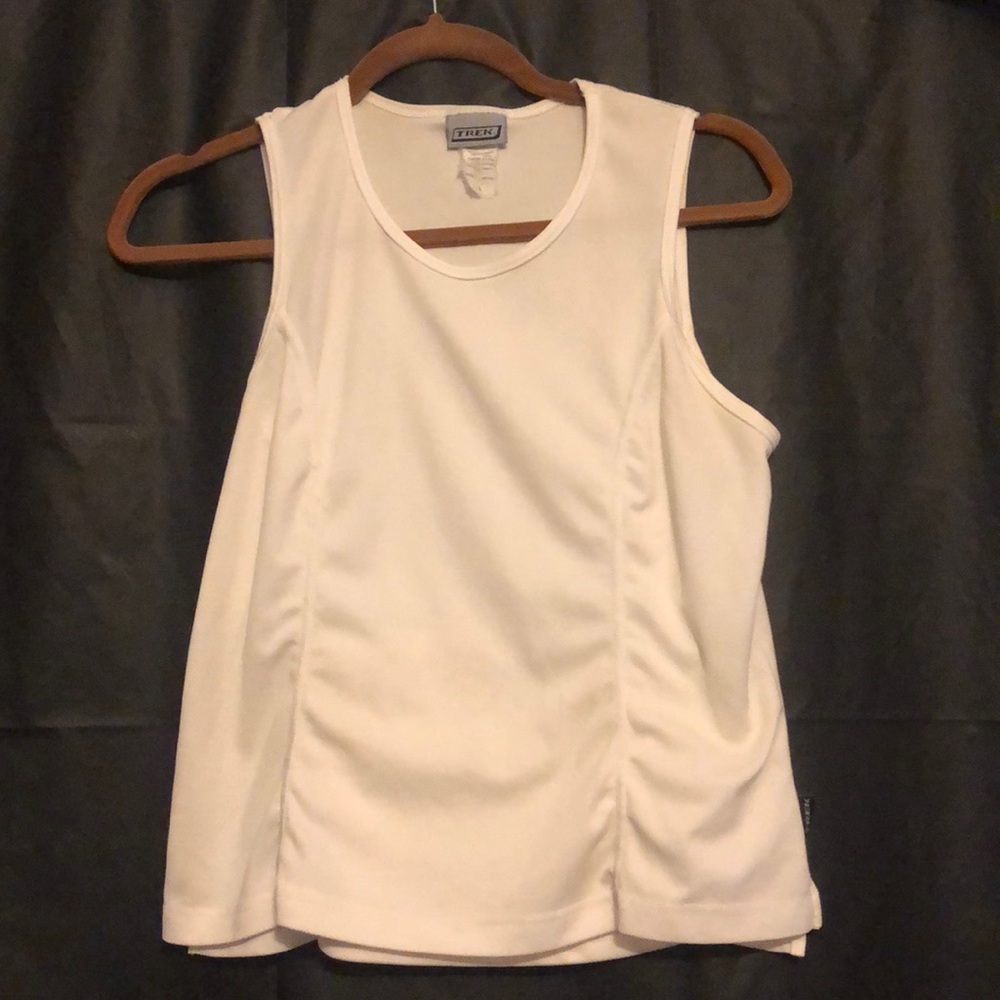 Trek athletic tank top with zipper. P279